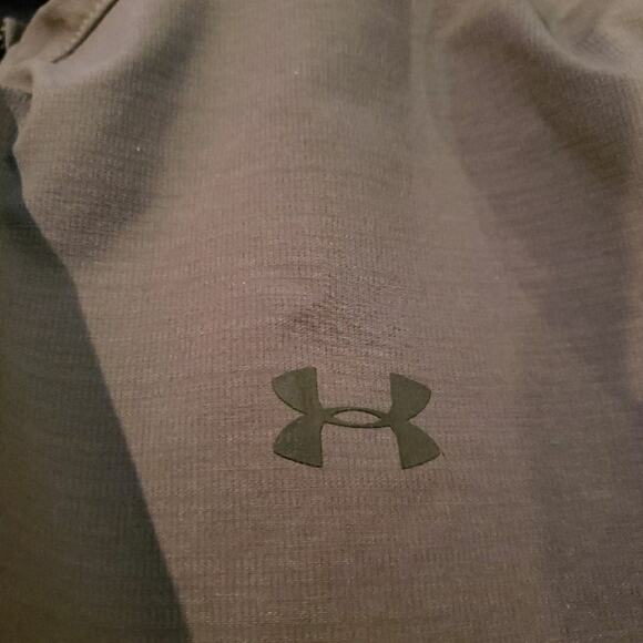 Under Armour Women's SM Gray Loose Fit Windbreaker jacket - Picture 3 of 5
